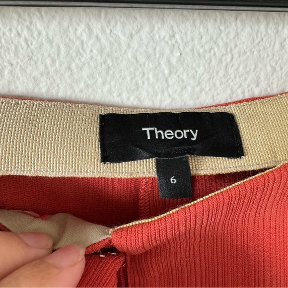 Theory Pleated Wide-Leg Pant in Striped Crepe - Picture 6 of 10